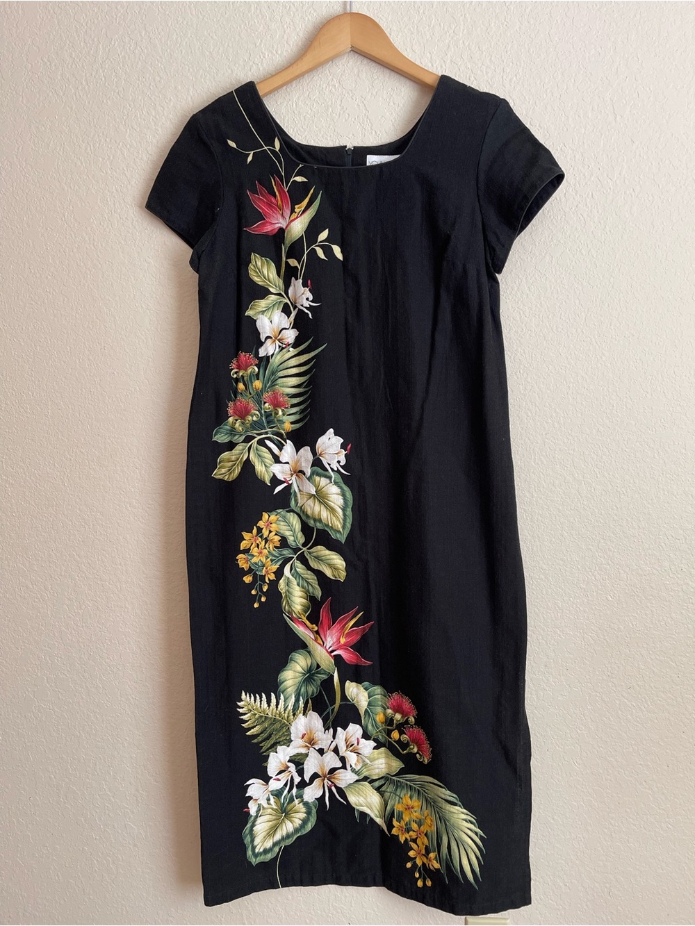 Vintage Young Hawaii by Iolani Floral Midi Dress Size L 19" Pit to Pit Black